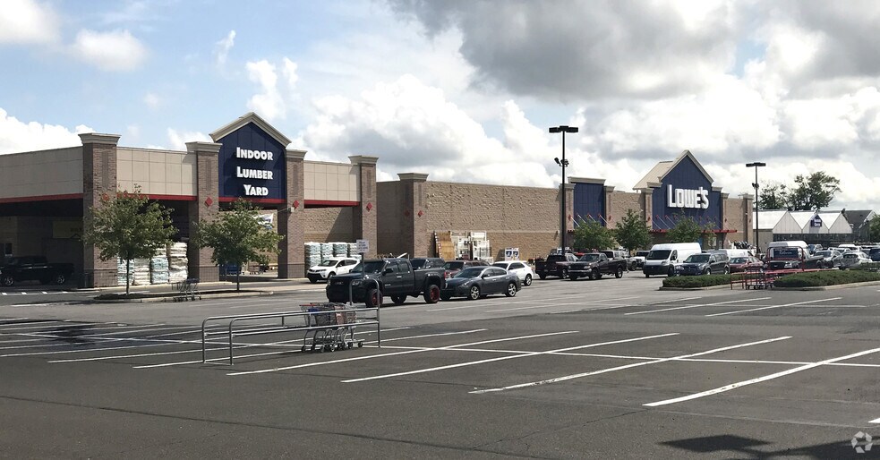 More Photos Of 9701 Roosevelt Blvd, Philadelphia Unknown For Lease