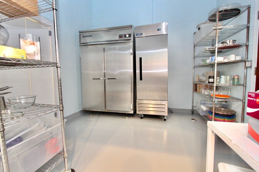 More Photos Of 16590 River Rd, Guerneville Hotel For Sale