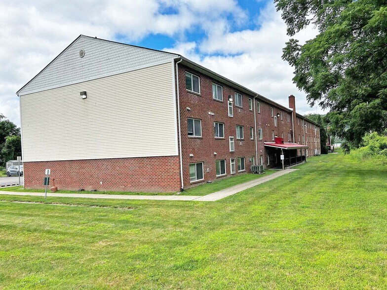 More Photos Of 150 N Main St, Mansfield Apartments For Sale
