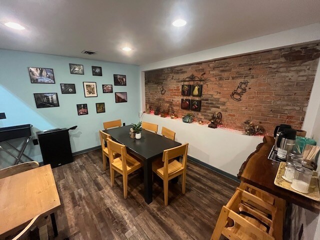 More Photos Of 33 Elm St, East Aurora Restaurant For Sale