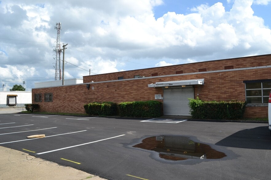 More Photos Of 1021 E Princess Anne Rd, Norfolk Warehouse For Sale