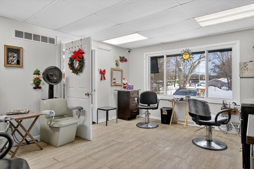 More Photos Of 7045 Cooley Lake Rd, West Bloomfield Freestanding For Sale