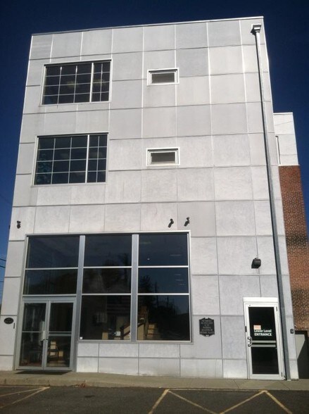 More Photos Of 30 Bridge St, New Milford Storefront Retail Office For Lease