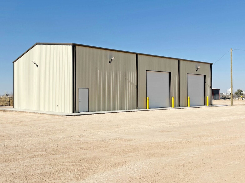 Primary Photo Of 1348 338 loop, Odessa Warehouse For Lease