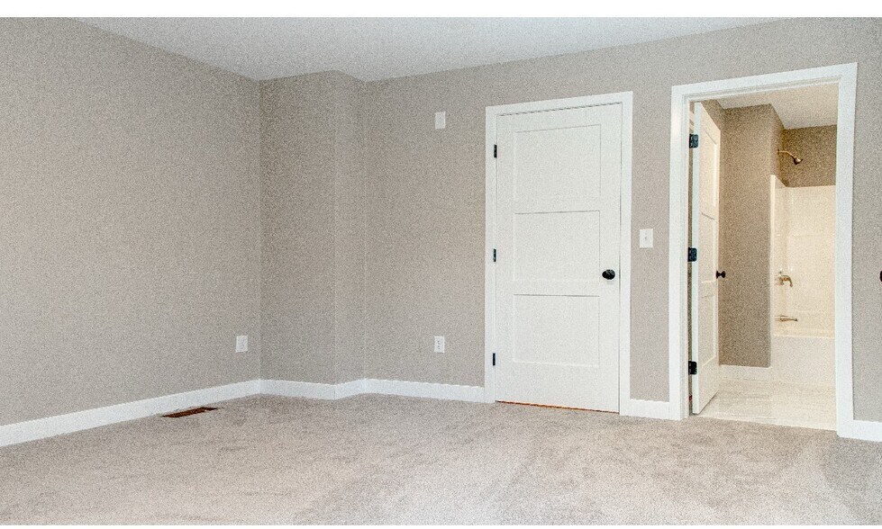 More Photos Of 60 Richards St, Worcester Apartments For Sale