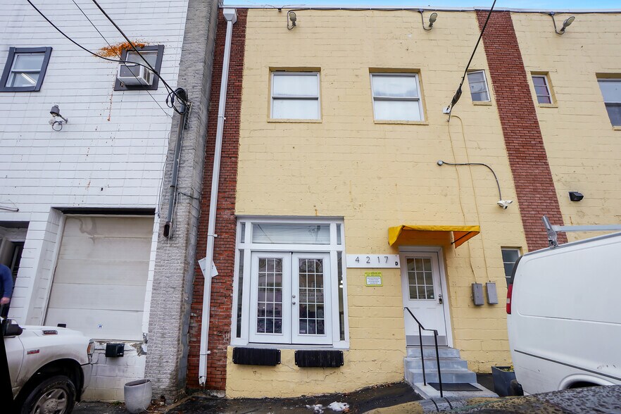 Primary Photo Of 4217 Howard Ave, Kensington Warehouse For Lease