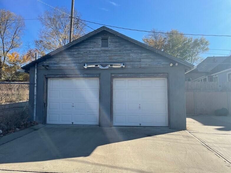 More Photos Of 960-962 Pacific Ave, Kansas City Storefront For Sale