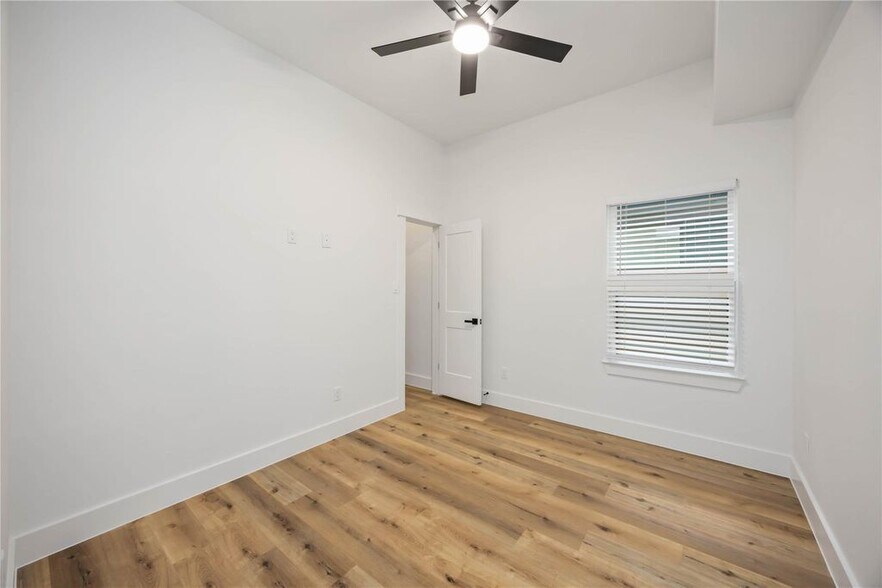 More Photos Of 8009 Cora st, Houston Multifamily For Sale