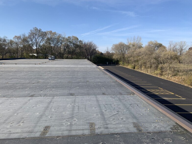 More Photos Of 2104 International Ln, Madison Light Distribution For Lease