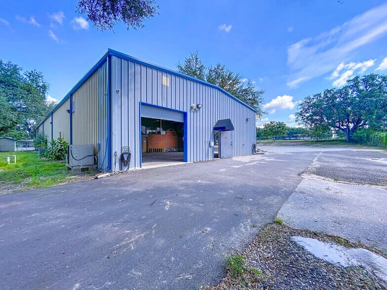 More Photos Of 112 N Mulrennan Rd, Valrico Warehouse For Sale