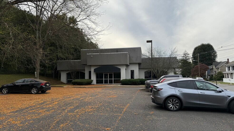 More Photos Of 75 North St, Bloomsbury Office For Lease