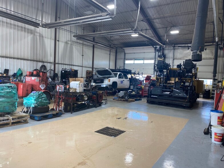 More Photos Of 7770 Venture St, Colorado Springs Warehouse For Lease