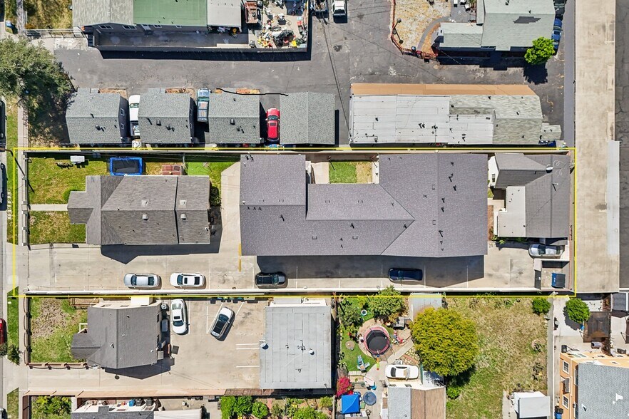 More Photos Of 6921 Sherman Way, Bell Multifamily For Sale