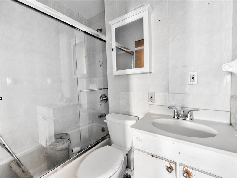 More Photos Of 49-04 69th Street Woodside St, Woodside Multifamily For Sale