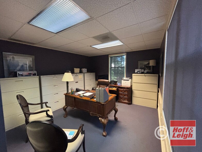 More Photos Of 8225 Brecksville Rd, Brecksville Office For Sale
