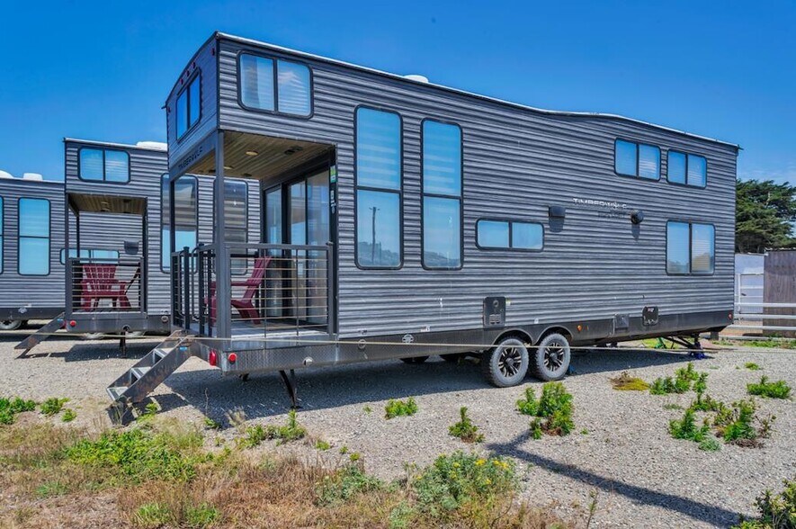 More Photos Of 2152 Olympic Way, Daly City Horse Stables For Sale