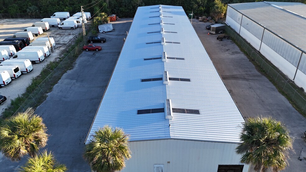 More Photos Of 3410 Westview Dr, Naples Warehouse For Sale