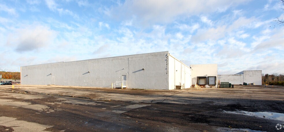 More Photos Of 1510-1608 Upper Valley Pike, Springfield Unknown For Lease