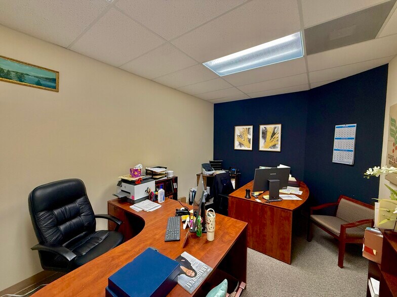 More Photos Of 1425 Victor Ave, Redding Office For Lease