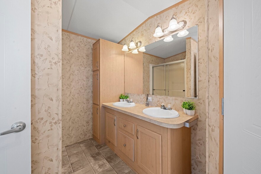 More Photos Of 820 Forest View Dr, Blanco Manufactured Housing Mobile Home Park For Sale