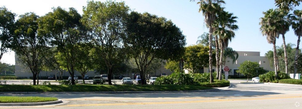 More Photos Of 3365 Enterprise Ave, Weston Office For Lease