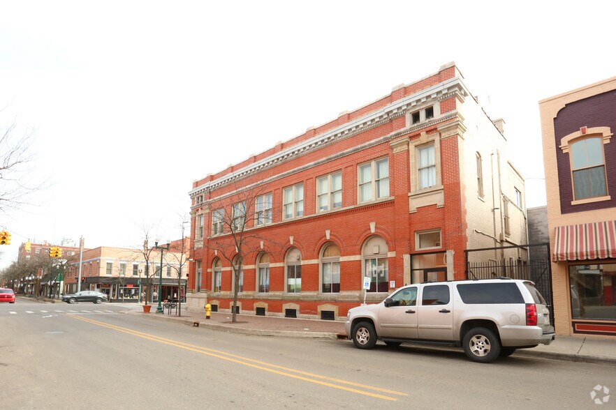 More Photos Of 127-133 W Michigan Ave, Ypsilanti Office For Lease