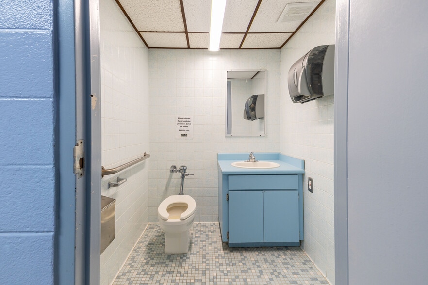 More Photos Of 6902 Chicago Rd, Warren Schools For Sale