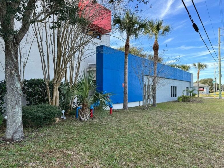 More Photos Of 2650 N Dixie Fwy, New Smyrna Beach Office For Sale