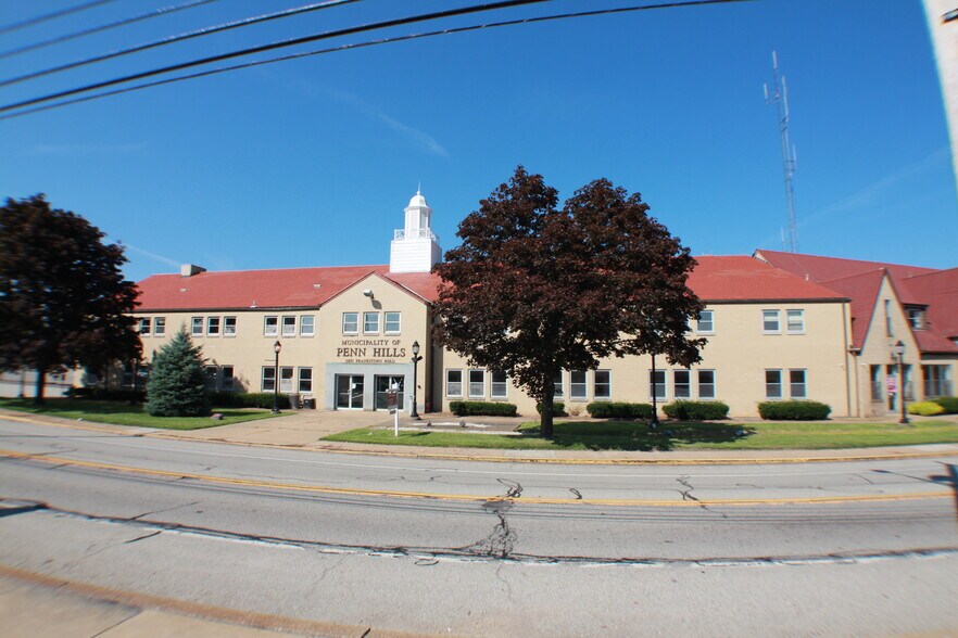 More Photos Of 12245 Frankstown Rd, Penn Hills Office Residential For Sale