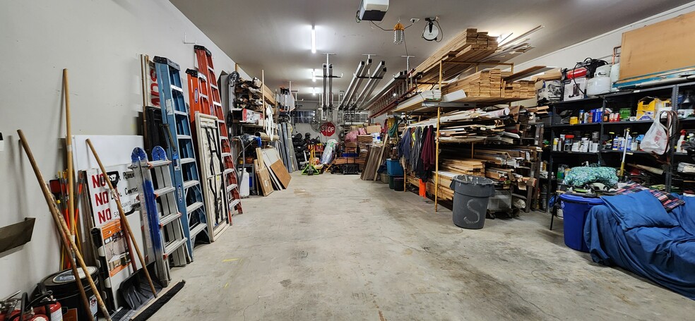 More Photos Of 24 Straitsville Rd, Prospect Showroom For Sale