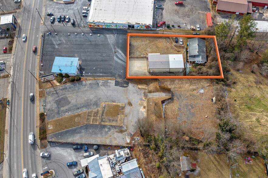 More Photos Of 15 Gill St, Asheville Auto Dealership For Sale