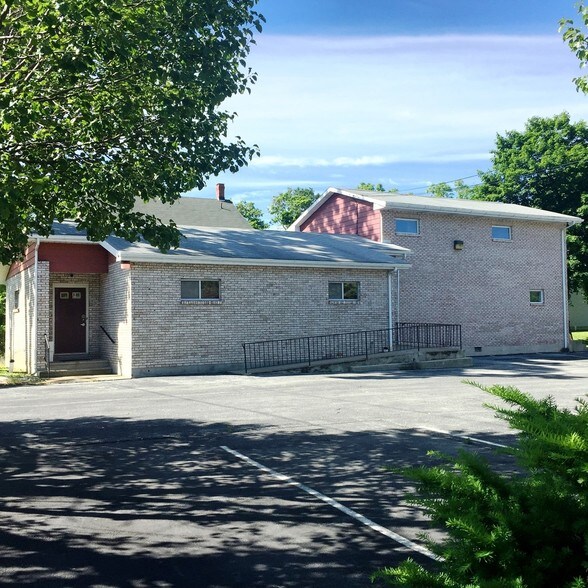 Primary Photo Of 1365 Blue Mountain Dr, Danielsville Office For Lease