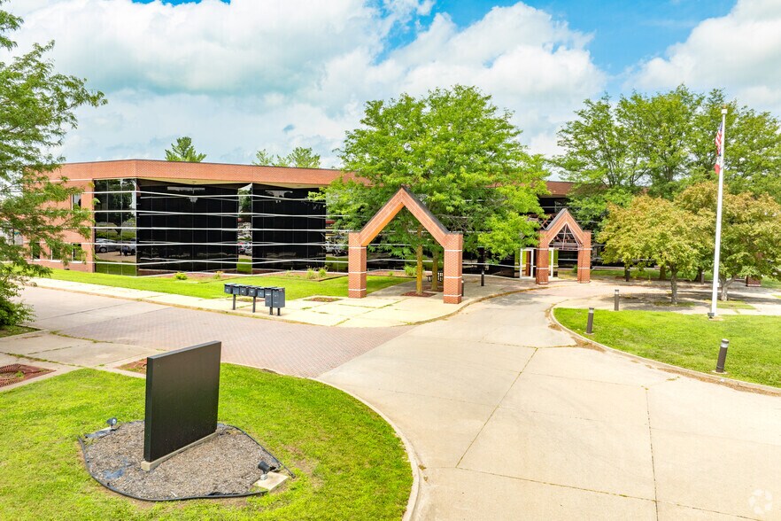 Primary Photo Of 1711 Osceola Ave, Chariton Office For Sale