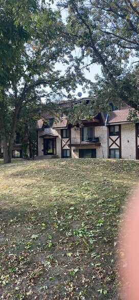 More Photos Of 7734-7748 Silver Lake Rd, Mounds View Apartments For Sale