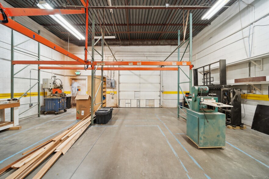 More Photos Of 4434-4437 S 74th Ave, Tulsa Warehouse For Sale