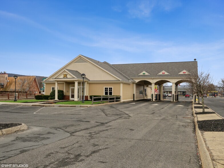 More Photos Of 37-61 Cheshire Rd, Pittsfield Unknown For Lease