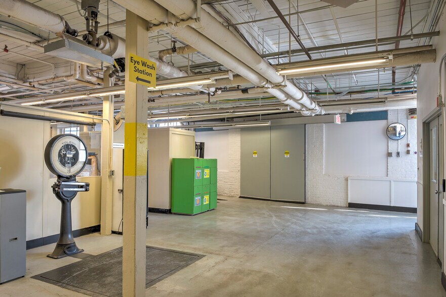 More Photos Of 96 Congress St, Keene Refrigeration Cold Storage For Sale