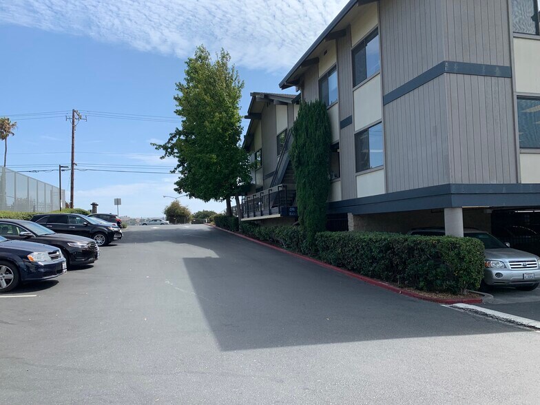 More Photos Of 2150 Appian Way, Pinole Office For Sale