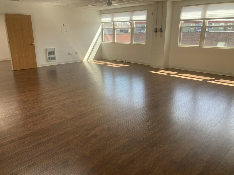 More Photos Of 19 Main St, Hingham Storefront Retail Office For Lease