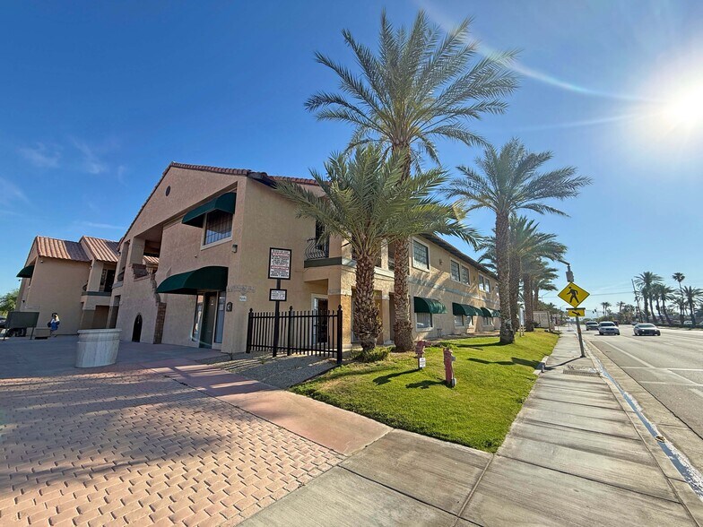 Primary Photo Of 81880 Dr Carreon Blvd, Indio Medical For Lease