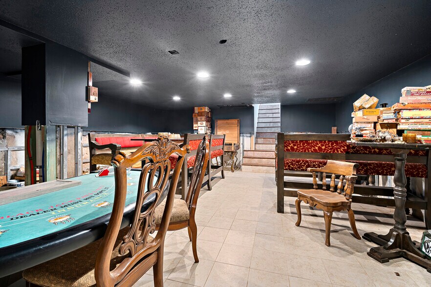 More Photos Of 103 S 6th St, Brownfield Restaurant For Sale