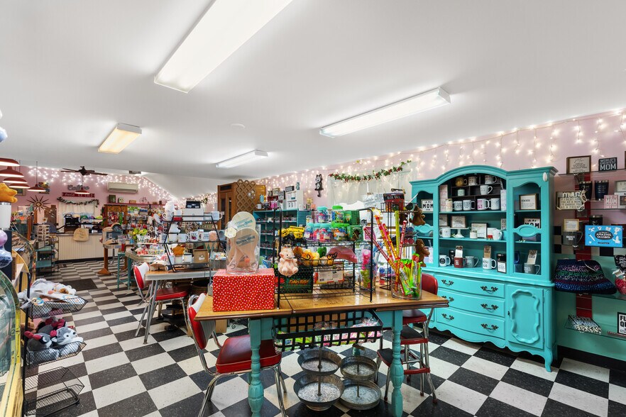 More Photos Of 5030 State Hwy, Eastham Freestanding For Sale