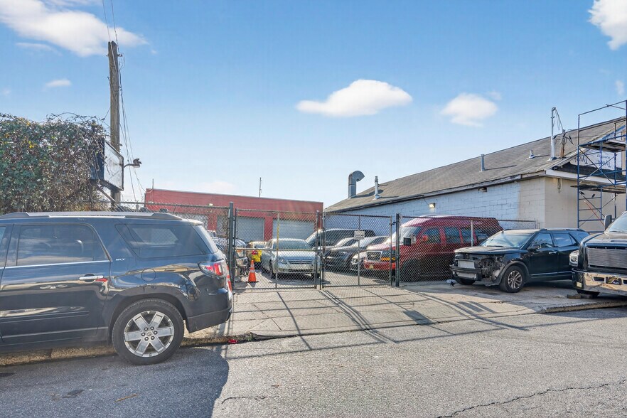 More Photos Of 6125 Tulip St, Philadelphia Auto Repair For Sale