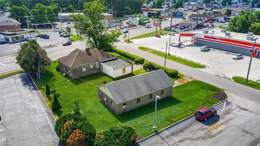 More Photos Of 2647 Maple Ave, Zanesville Flex For Sale