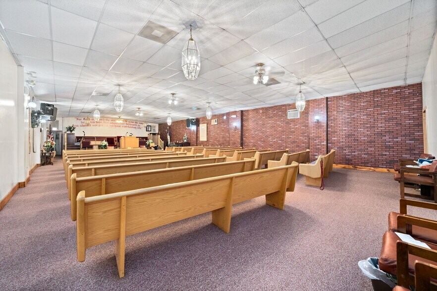More Photos Of 632 N Albany Ave, Chicago Religious Facility For Sale