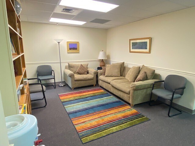 More Photos Of 84 Pine St, Burlington Office For Sale