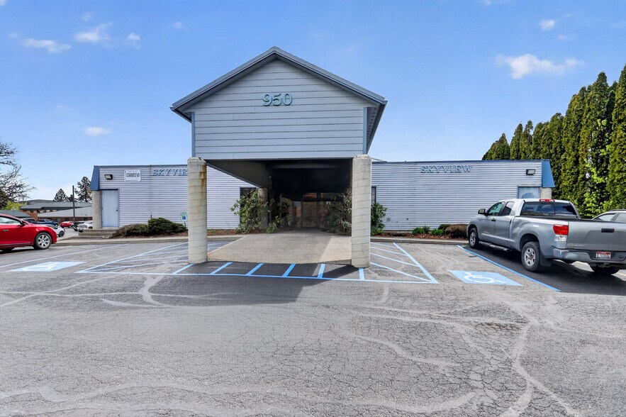 More Photos Of 950 W Ironwood Dr, Coeur d'Alene Medical For Sale