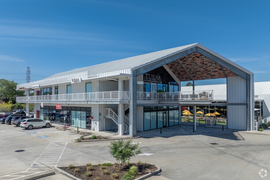 More Photos Of 1225 W 34th St, Houston Unknown For Lease