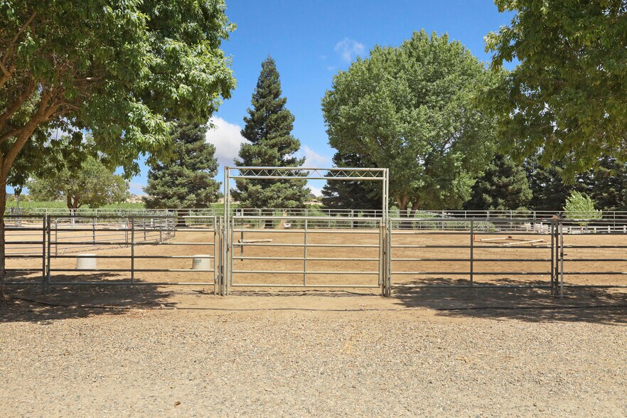 More Photos Of 24521 N McIntire Rd, Clements Land For Sale