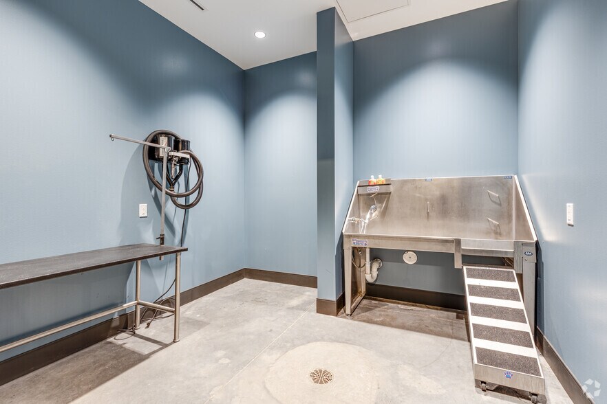 More Photos Of 2301 NE California St, Minneapolis Apartments For Lease